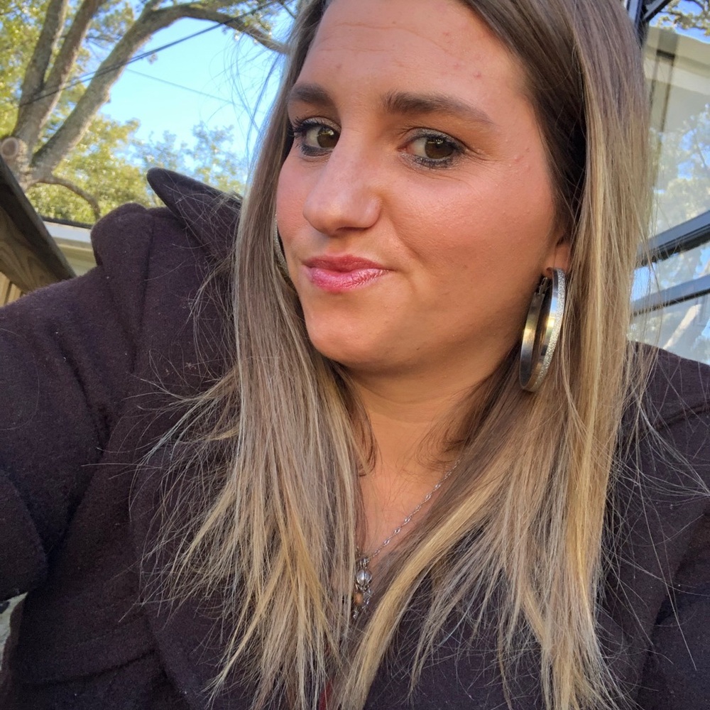 Meet your Posher, Ashley